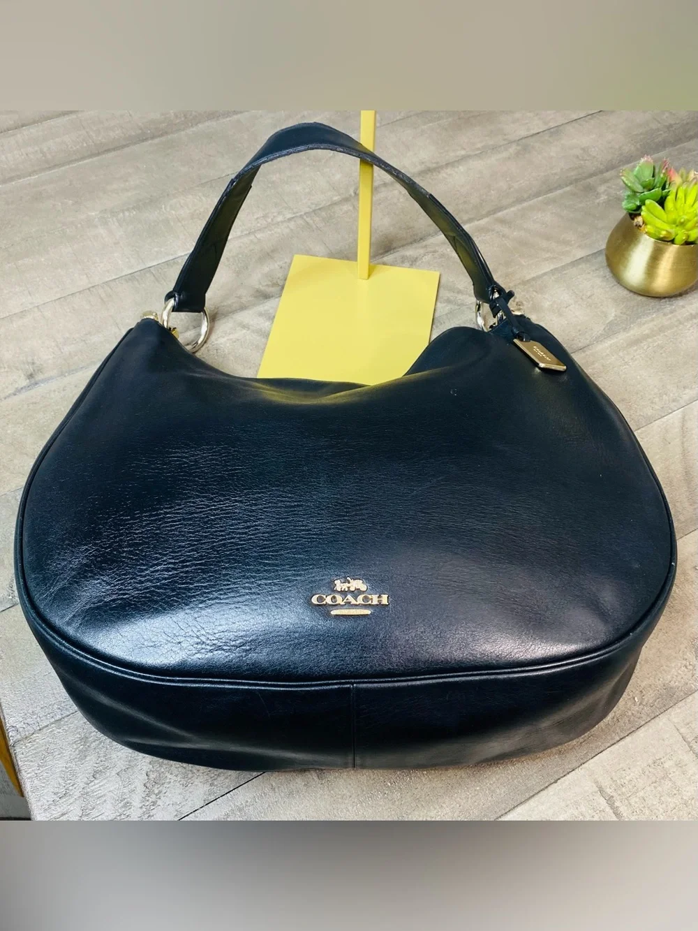 Coach Black Leather Hobo ShoulderCoach Black Leather Hobo Shoulder Handbag Purse